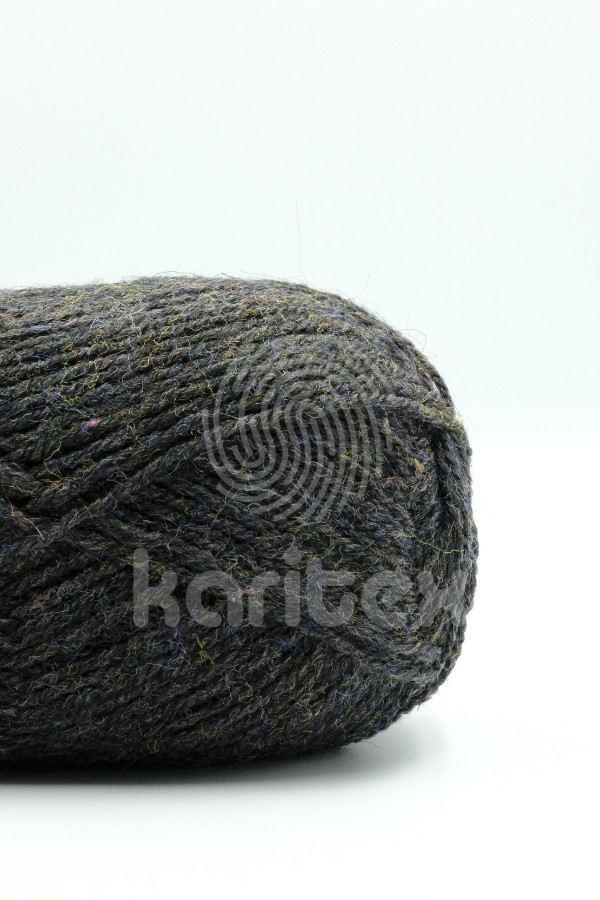 Koyu Renkli Örgü İplik